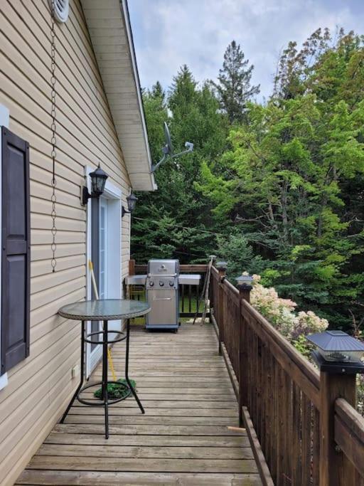 Chalet Pres Du Mont Megantic Vila La Patrie Exterior foto